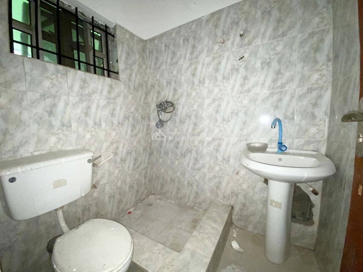 Luxury and Well Maintained 4 Bedroom Apartment, Gra Phase 1, Magodo, Lagos, Flat / Apartment for Rent
