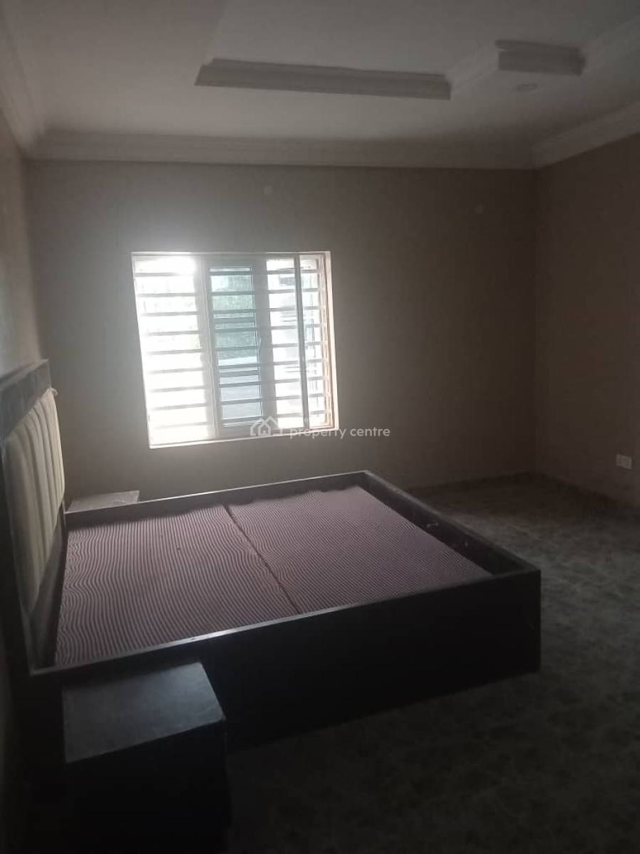 The Is Fully Detached 4 Bedroom  Bungalow with  2 Bq, Lugbe, Lugbe District, Abuja, Detached Bungalow for Sale
