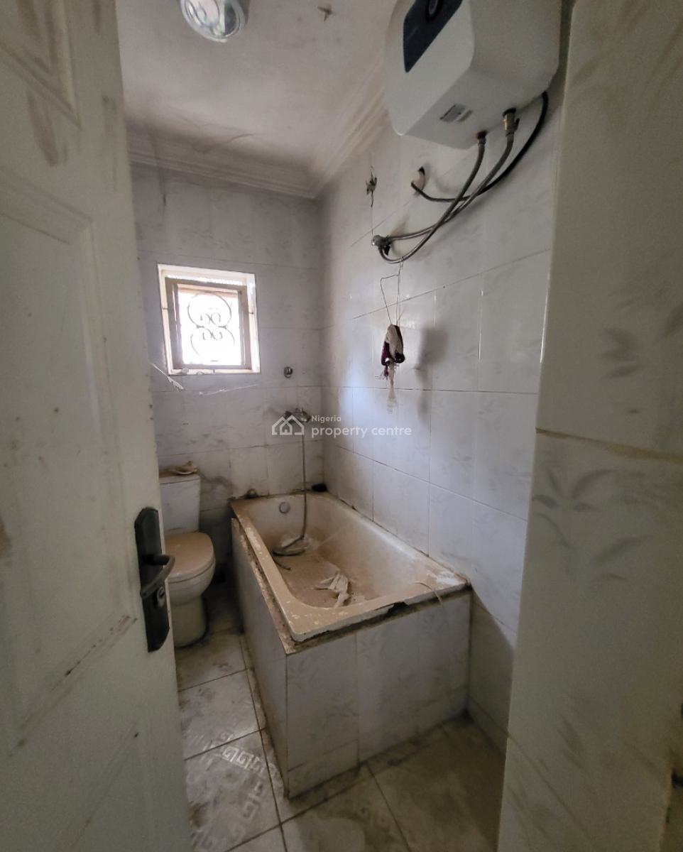 Luxurious Massive Sefcon Apartment, By American International School, Durumi, Abuja, Self Contain (single Rooms) for Rent