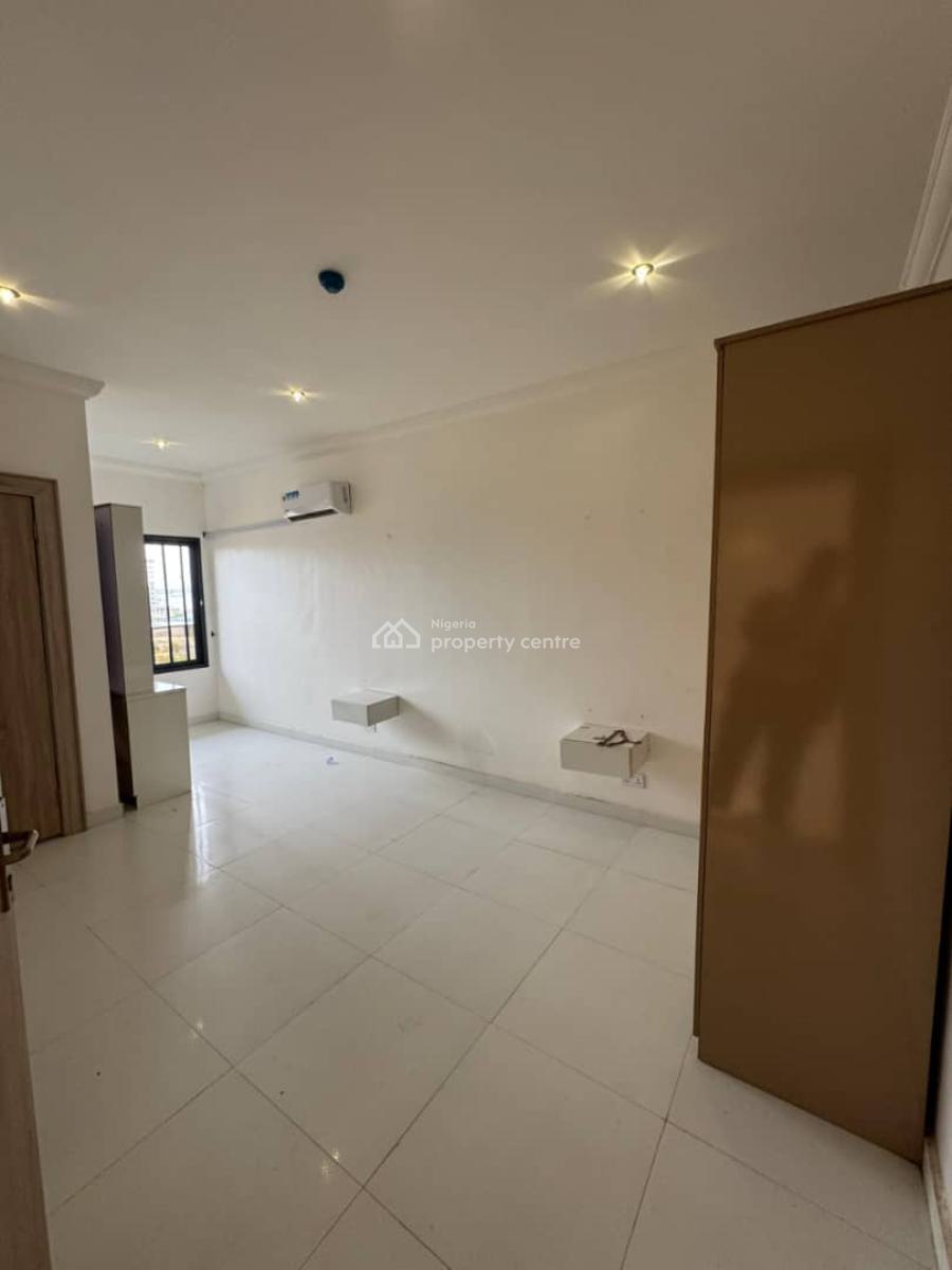 Luxury Well Maintained Fully Serviced 3bedroom Apartment, Off Gerald Road, Old Ikoyi, Ikoyi, Lagos, Flat / Apartment for Rent