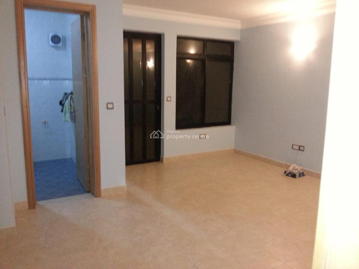 Clean 4bedroom Flat with Bq ,swimming Pool and Gym, Ikoyi, Lagos, Flat / Apartment for Rent