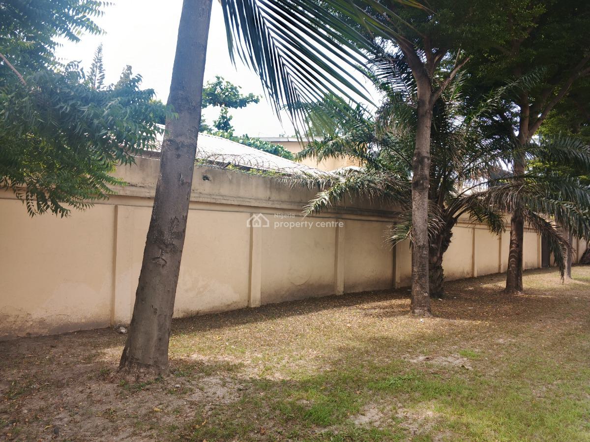 1800 Sq Mts Plot of Land with a Detached House, Along Admiralty Way, Lekki Phase 1, Lekki, Lagos, Commercial Land for Sale