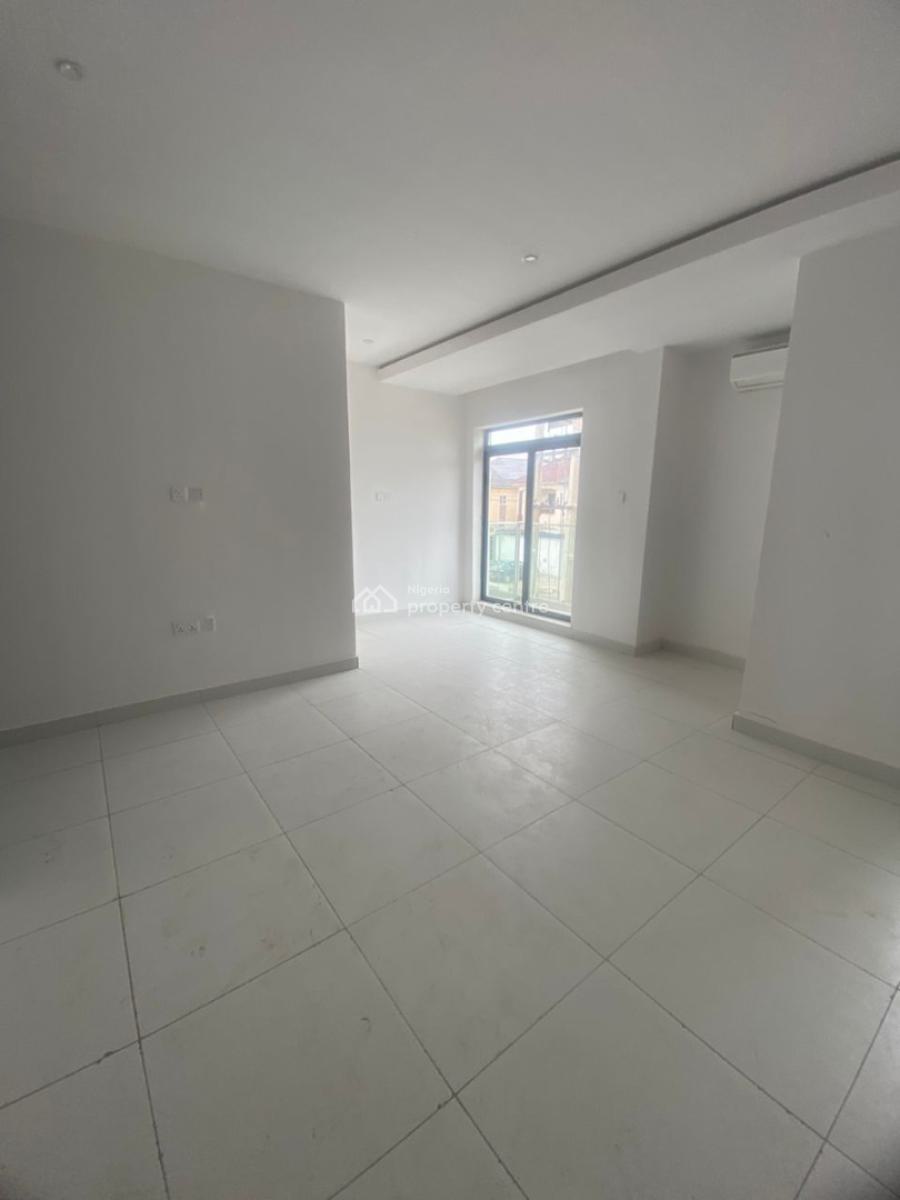3 Bedroom Apartment with Boys Quarters and Elevator, Lekki, Lekki Phase 1, Lekki, Lagos, Flat / Apartment for Rent