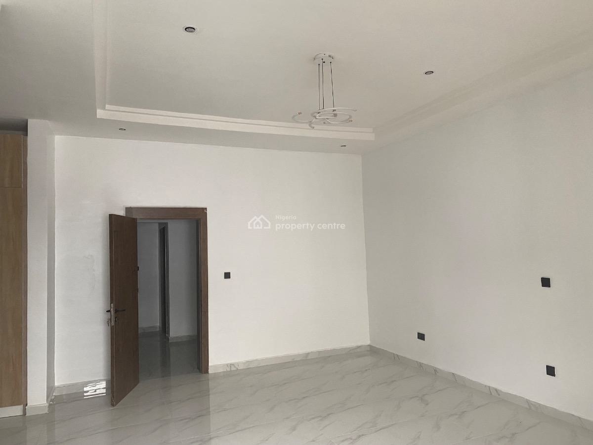Well Built with Awesome Recreational Facilities and Great Titles, Well Secured Estate, Olokonla, Ajah, Lagos, Terraced Duplex for Sale