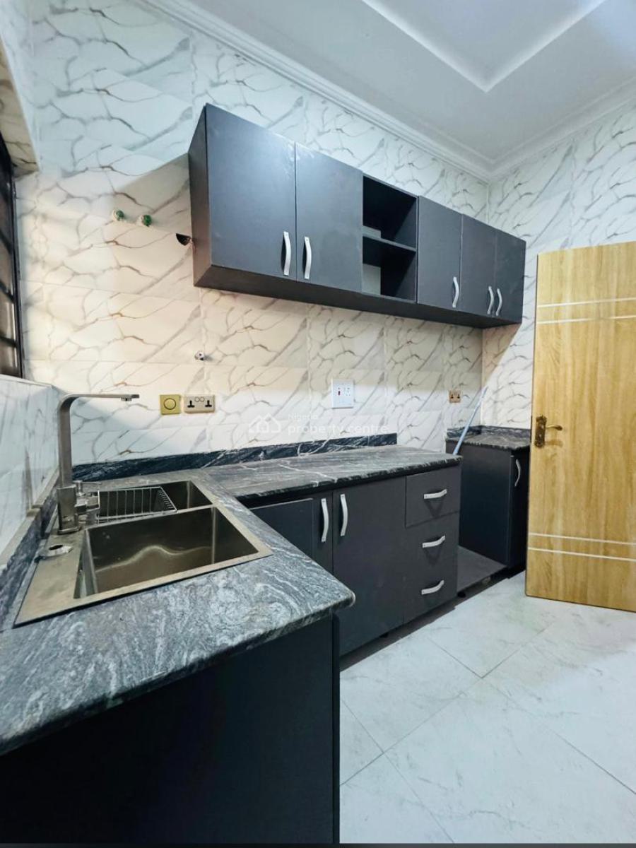 2 Bedroom Apartment, New Oko-oba, Agege, Lagos, Flat / Apartment for Sale