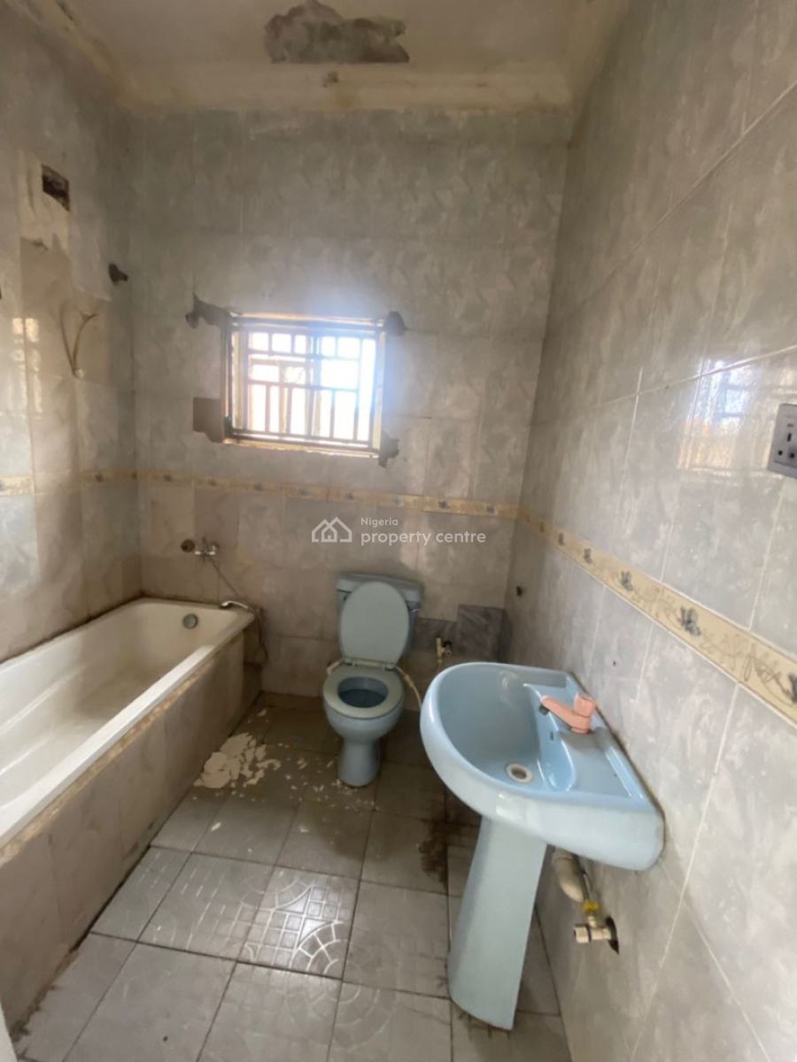 Clean and Spacious Selfcon Available, Majek, Sangotedo, Ajah, Lagos, Self Contain (single Rooms) for Rent
