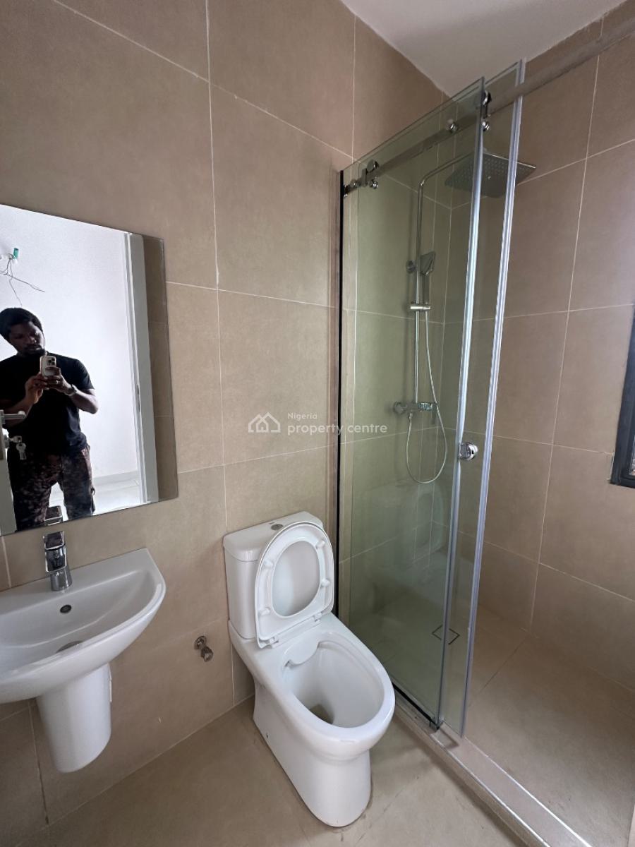 3bedroom Apartment, Lekki Phase 1, Lekki, Lagos, Flat / Apartment for Rent