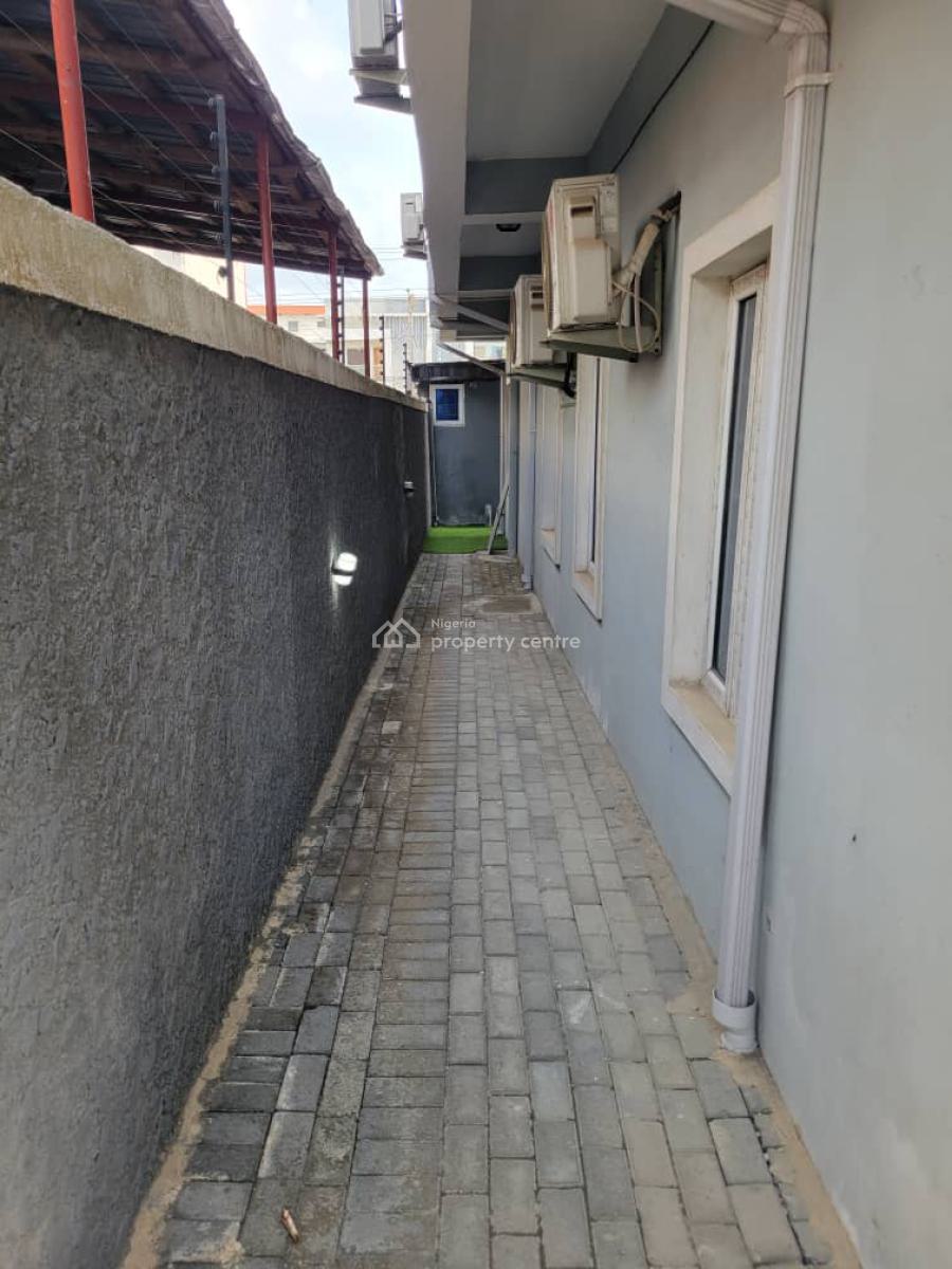 Spacious 5brm Terrace Duplex, Orchid Road Lekki, Lekki, Lagos, Terraced Duplex for Sale
