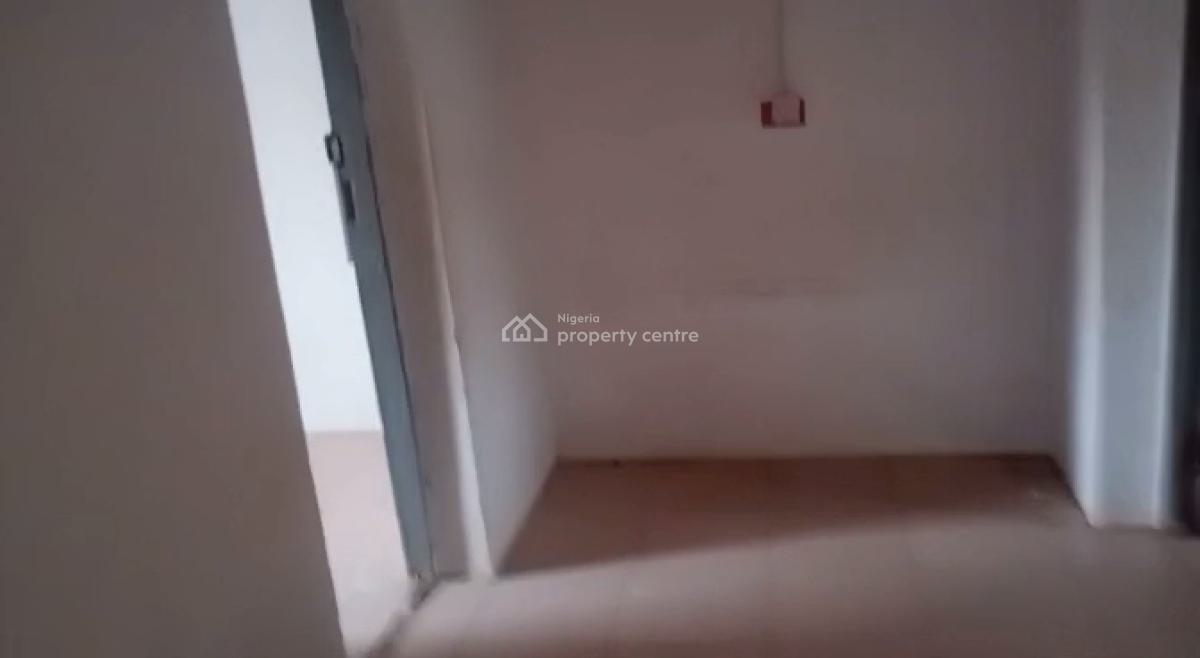 Lovely 2 Bedroom Apartment, Off Jonathan Coker Road, New Oko-oba, Agege, Lagos, Flat / Apartment for Rent