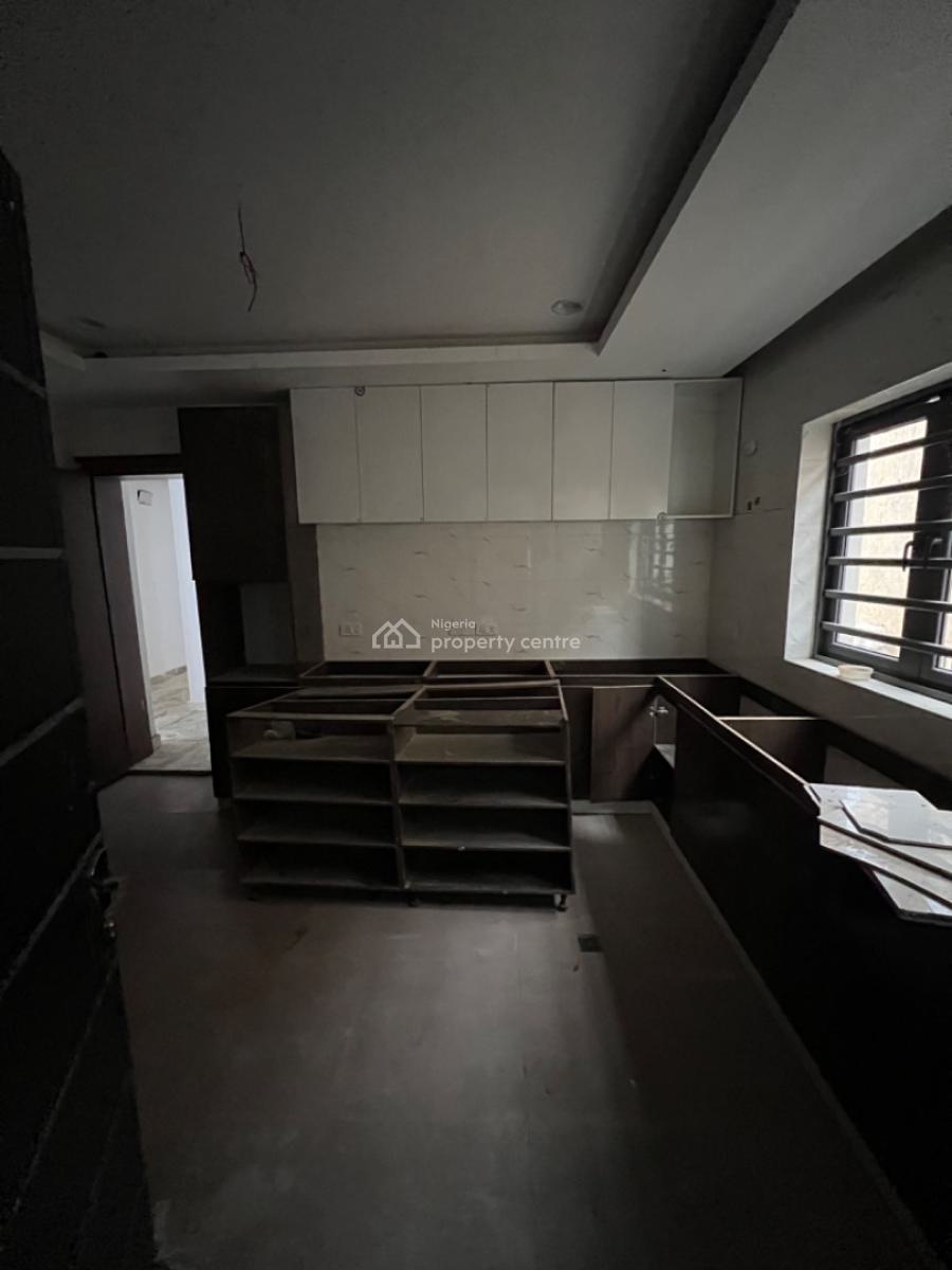 Spacious 3 Bed Apartment + Bq, Wuye, Abuja, Flat / Apartment for Sale