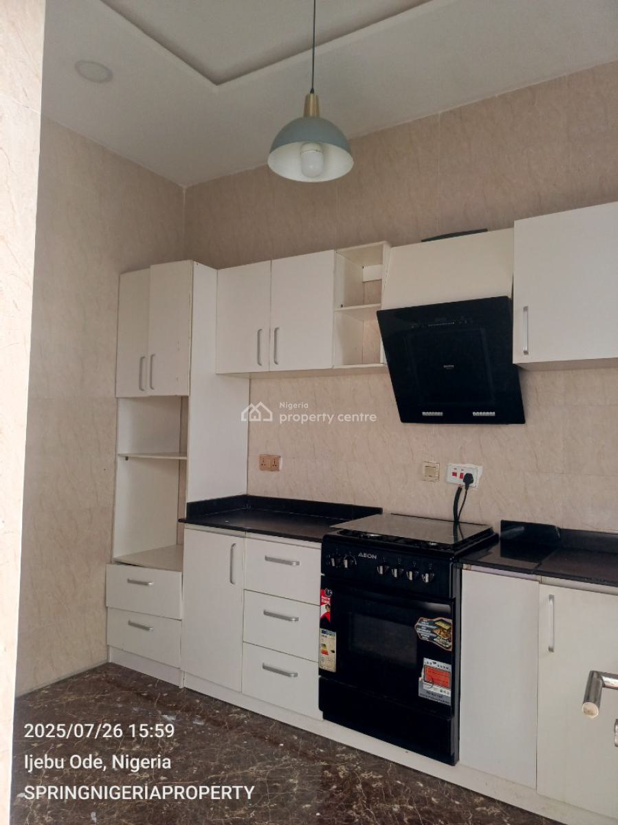 Luxury 2bedroom Flat with Only 5tenant, Before Blenco Supermarket, Sangotedo, Ajah, Lagos, Flat / Apartment for Rent