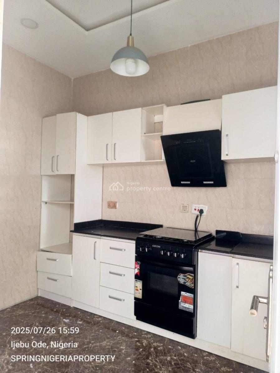 Luxury 2bedroom Flat with Only 5tenant, Before Blenco Supermarket, Sangotedo, Ajah, Lagos, Flat / Apartment for Rent
