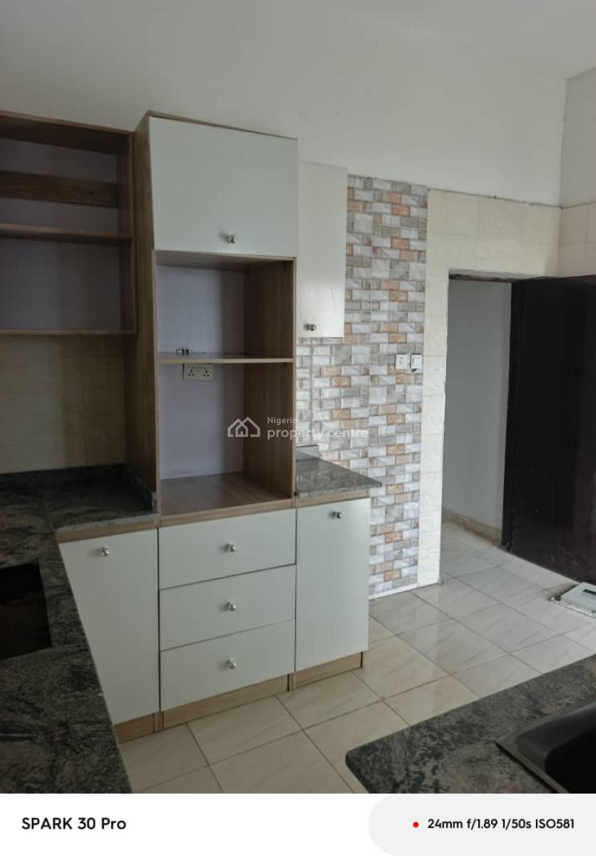 Brand New 2 Bedroom Fully Serviced Flat, Osapa, Lekki, Lagos, Flat / Apartment for Rent