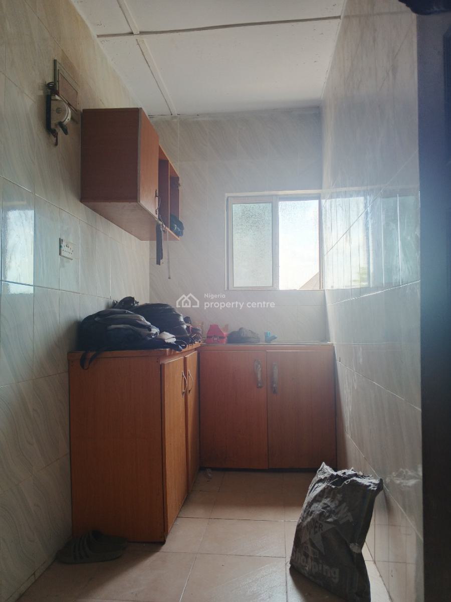 a Neatly Used Two Bedroom Available in a Serene Area, Alagomeji, Alagomeji, Yaba, Lagos, Flat / Apartment for Rent