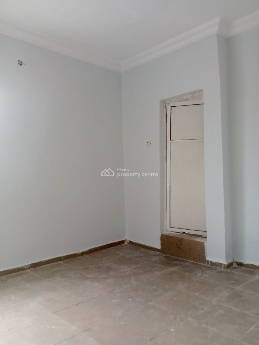 a Neatly Used Two Bedroom Available in a Serene Area, Alagomeji, Alagomeji, Yaba, Lagos, Flat / Apartment for Rent