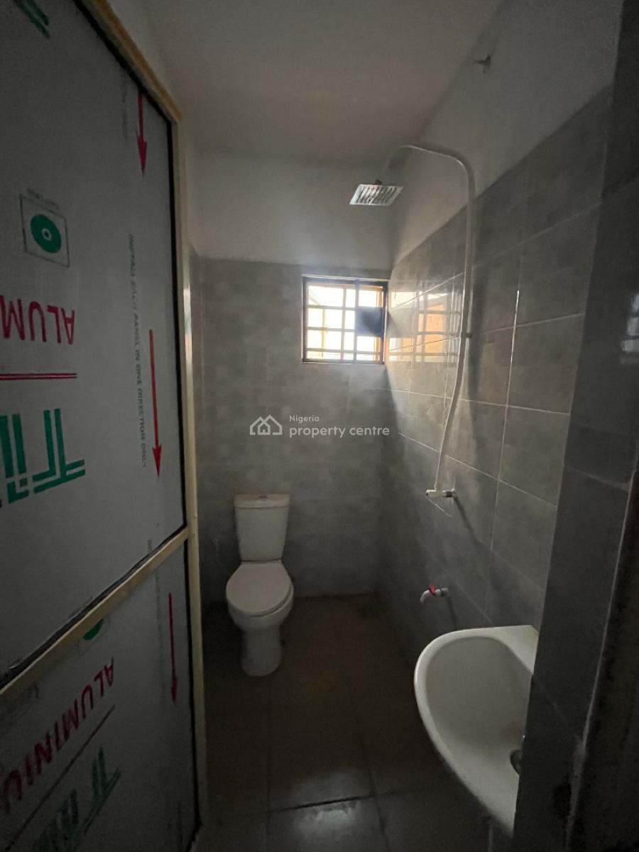 2 Bedroom Apartment Upstairs in Makogi Magboro, Magboro Makogi Victory Estate, Magboro, Ogun, Flat / Apartment for Rent