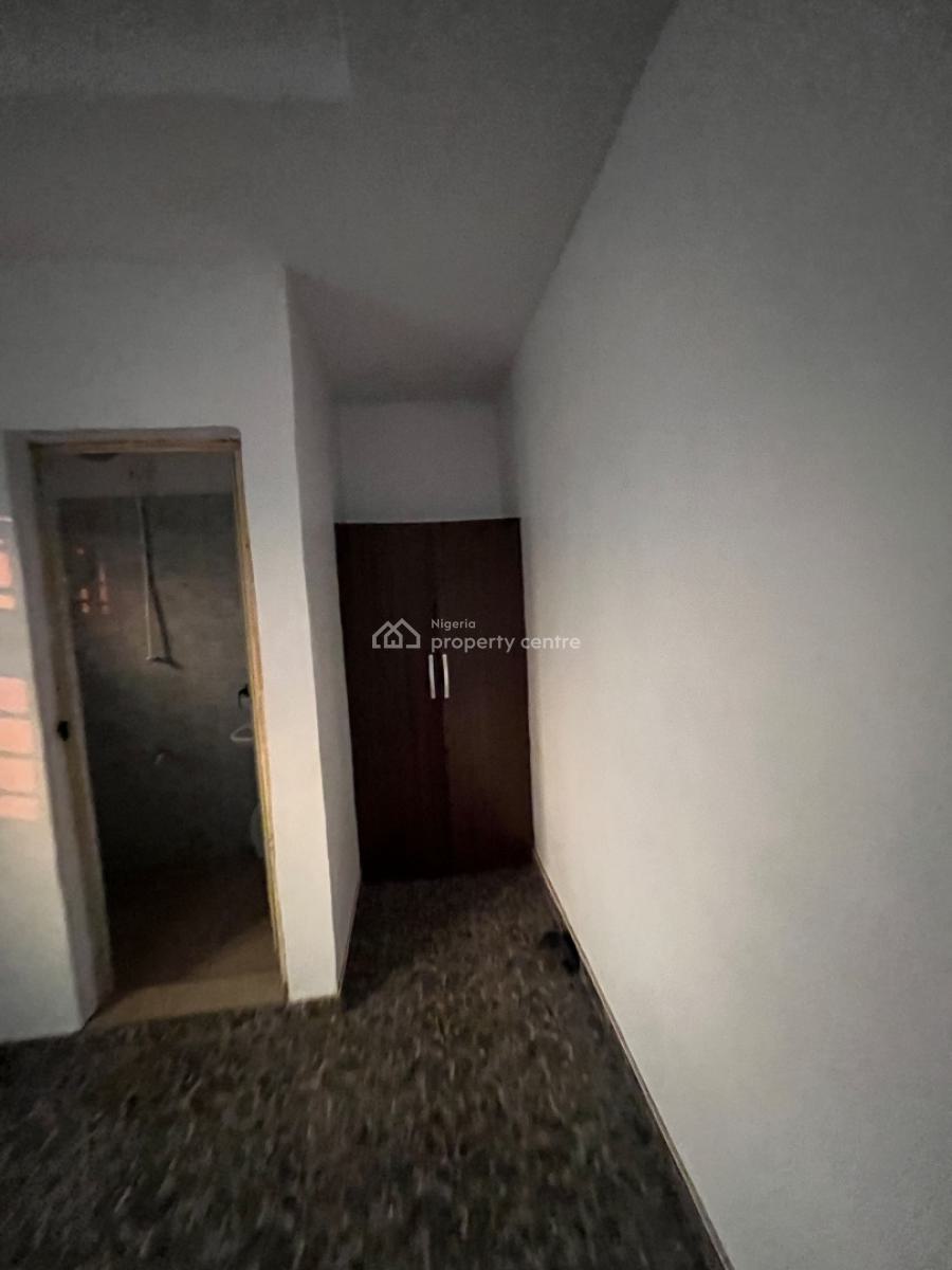 2 Bedroom Apartment Upstairs in Makogi Magboro, Magboro Makogi Victory Estate, Magboro, Ogun, Flat / Apartment for Rent
