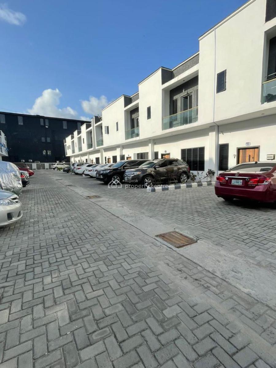 Spacious Master Bedroom in a Serviced Court, Justice Court, Spg Road, Ologolo,  Lekki Lagos, Ologolo, Lekki, Lagos, Flat / Apartment for Rent