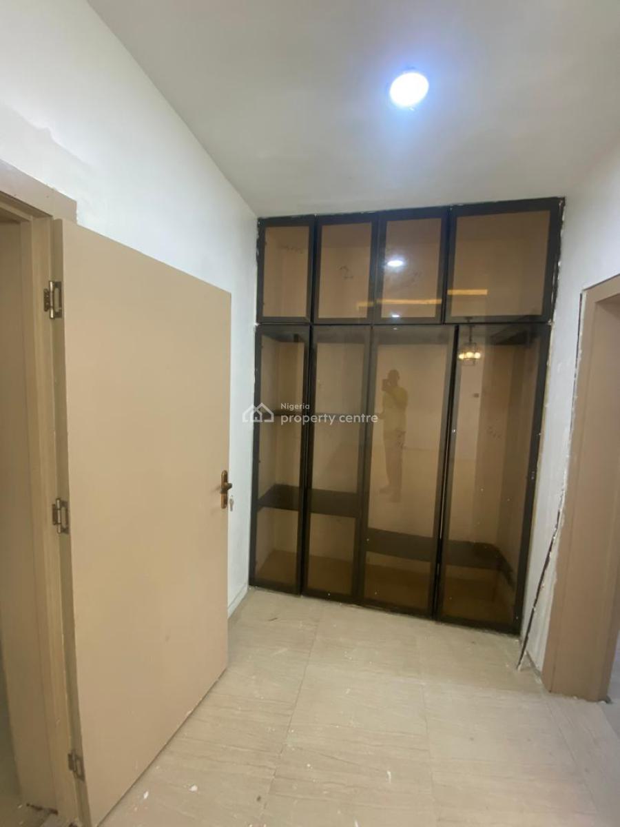 Newly Revamped Self Serviced Studio Apartment in Lekki Phase 1, By Bisola Durosimi Etti Street Lekki Phase 1, Lekki Phase 1, Lekki, Lagos, Self Contain (single Rooms) for Rent