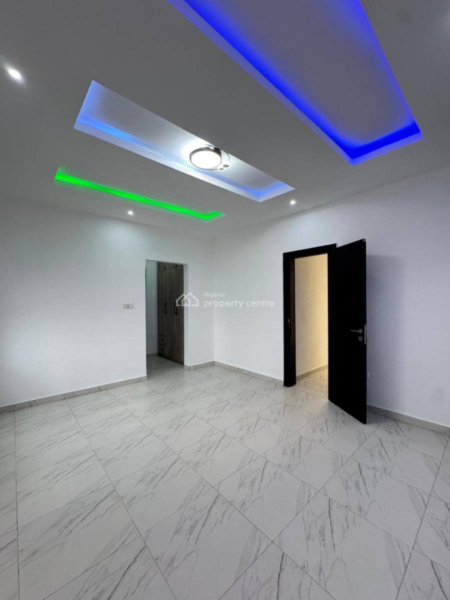 Spacious 3  Bedroom Apartment with a Study, Ikate, Lekki, Lagos, Flat / Apartment for Sale