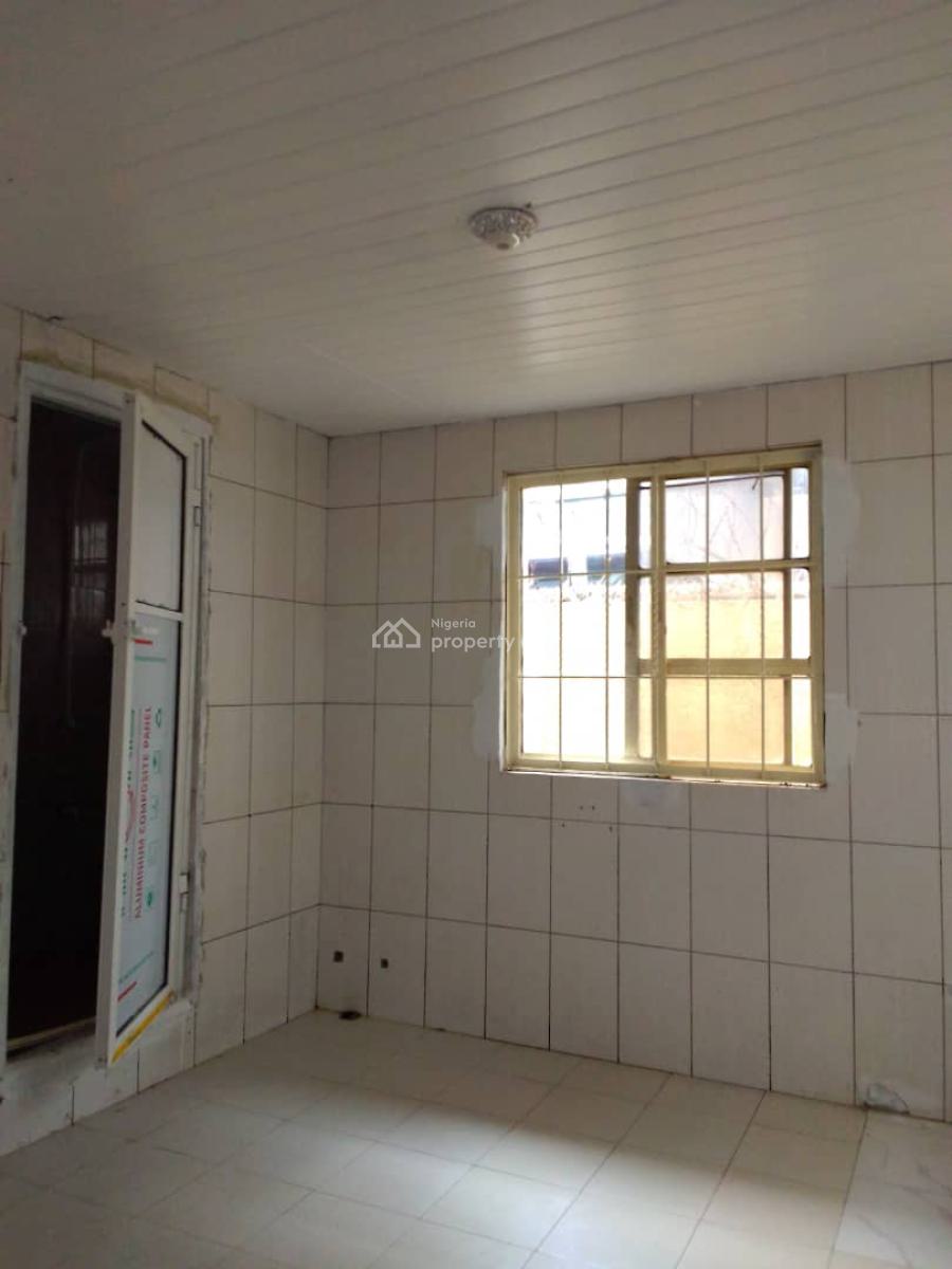 Spacious Room, Shared Only Kitchen, Bakare Estate, Lekki, Lagos, Self Contain (single Rooms) for Rent