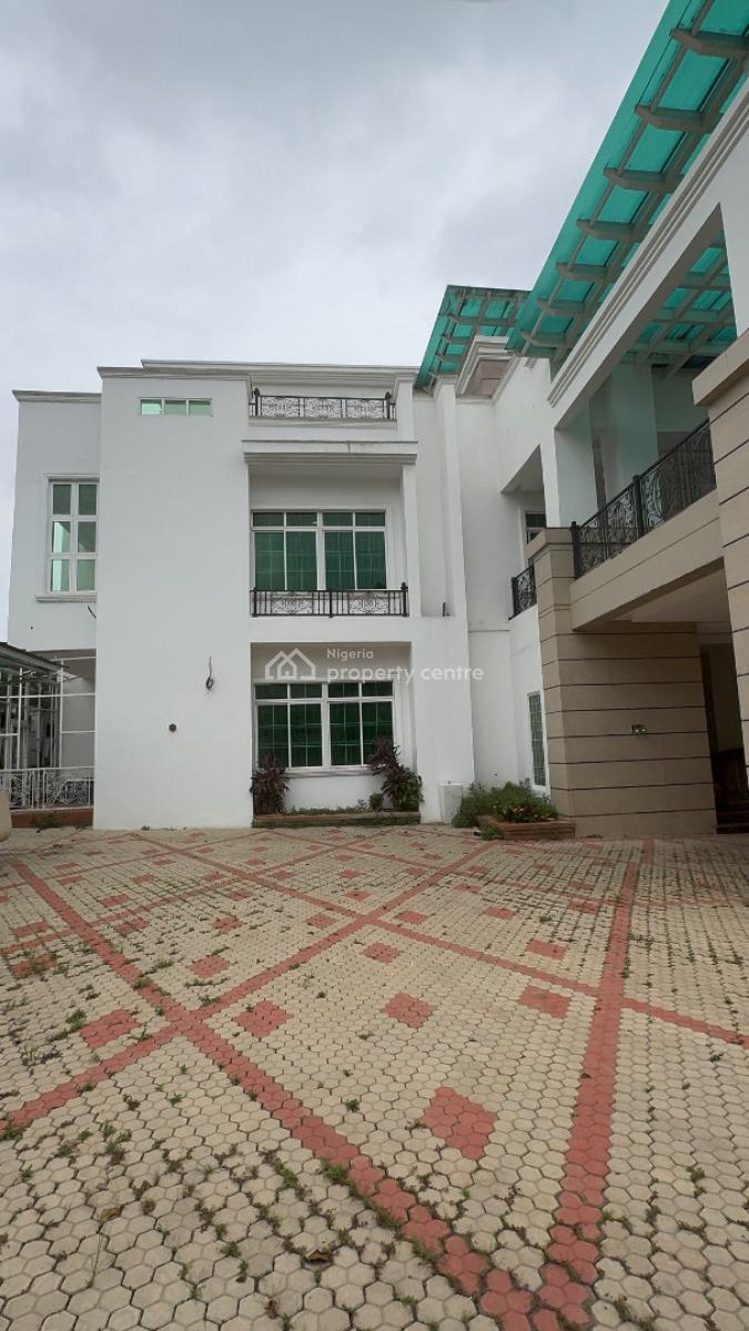 Exotic Castle in The Metropolis with Charlet Swimming Pool ., Guzape, Guzape District, Abuja, Detached Duplex for Sale