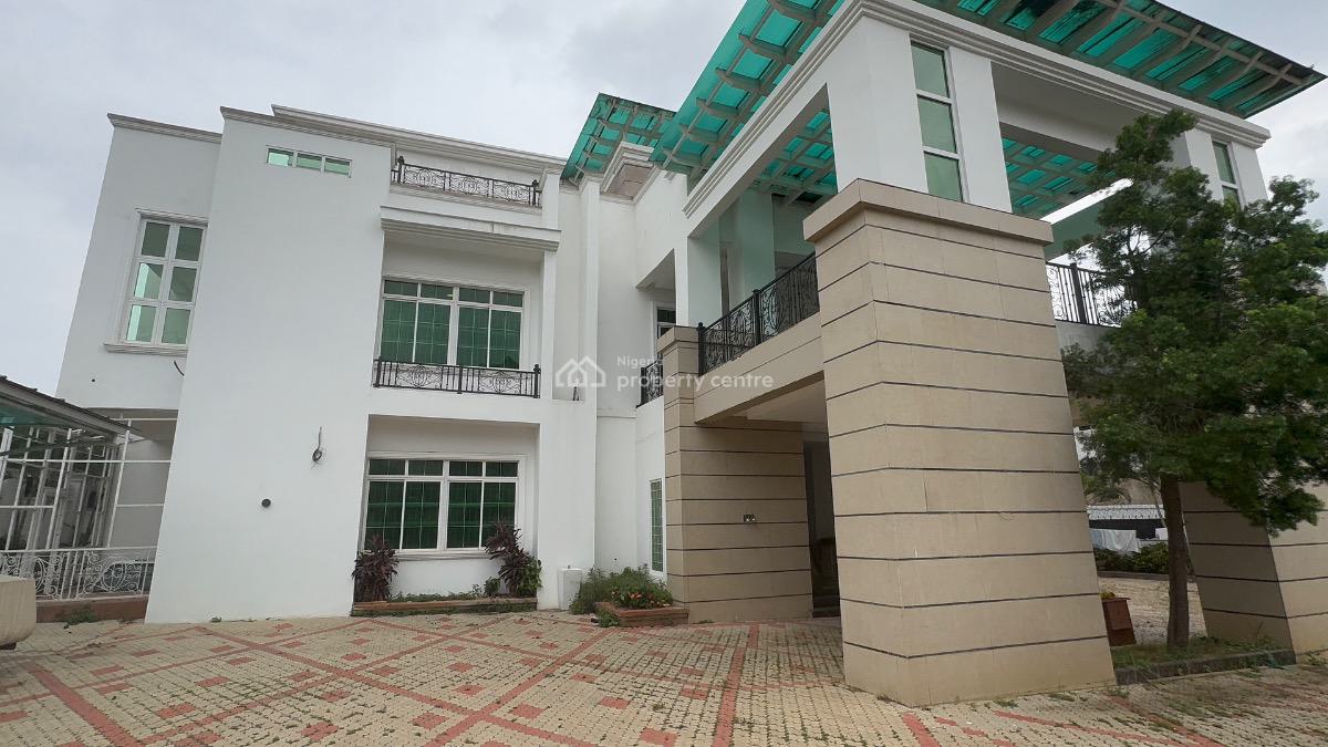 Exotic Castle in The Metropolis with Charlet Swimming Pool ., Guzape, Guzape District, Abuja, Detached Duplex for Sale