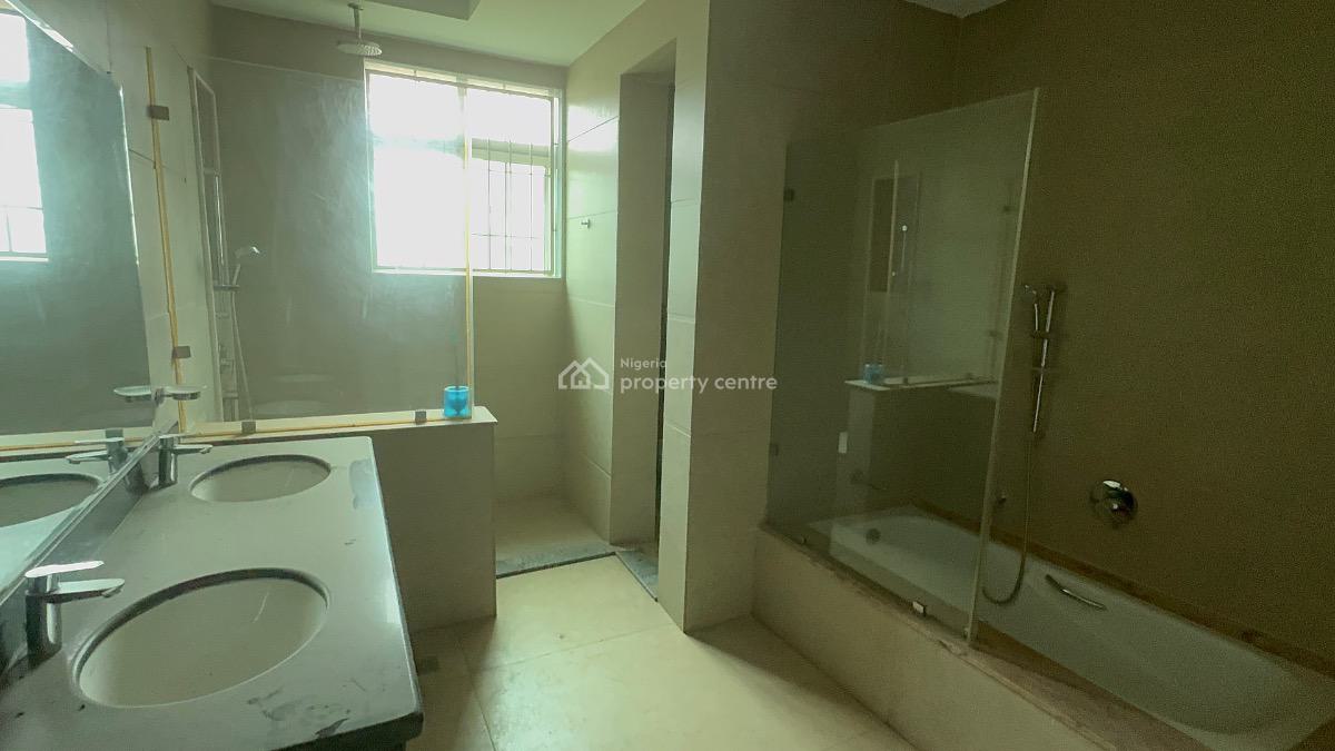 Exotic Castle in The Metropolis with Charlet Swimming Pool ., Guzape, Guzape District, Abuja, Detached Duplex for Sale