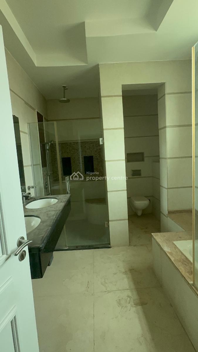 Exotic Castle in The Metropolis with Charlet Swimming Pool ., Guzape, Guzape District, Abuja, Detached Duplex for Sale