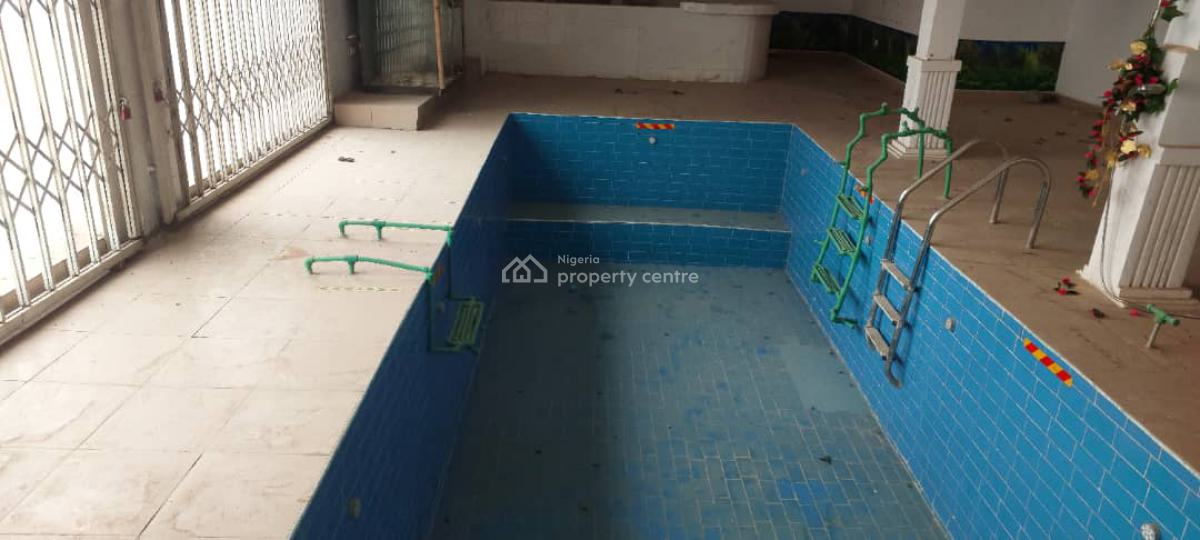 Distress 8, Bedroom Mansion with Swimming Pool in a Nice Location, Guzape Main, Guzape District, Abuja, Detached Duplex for Sale