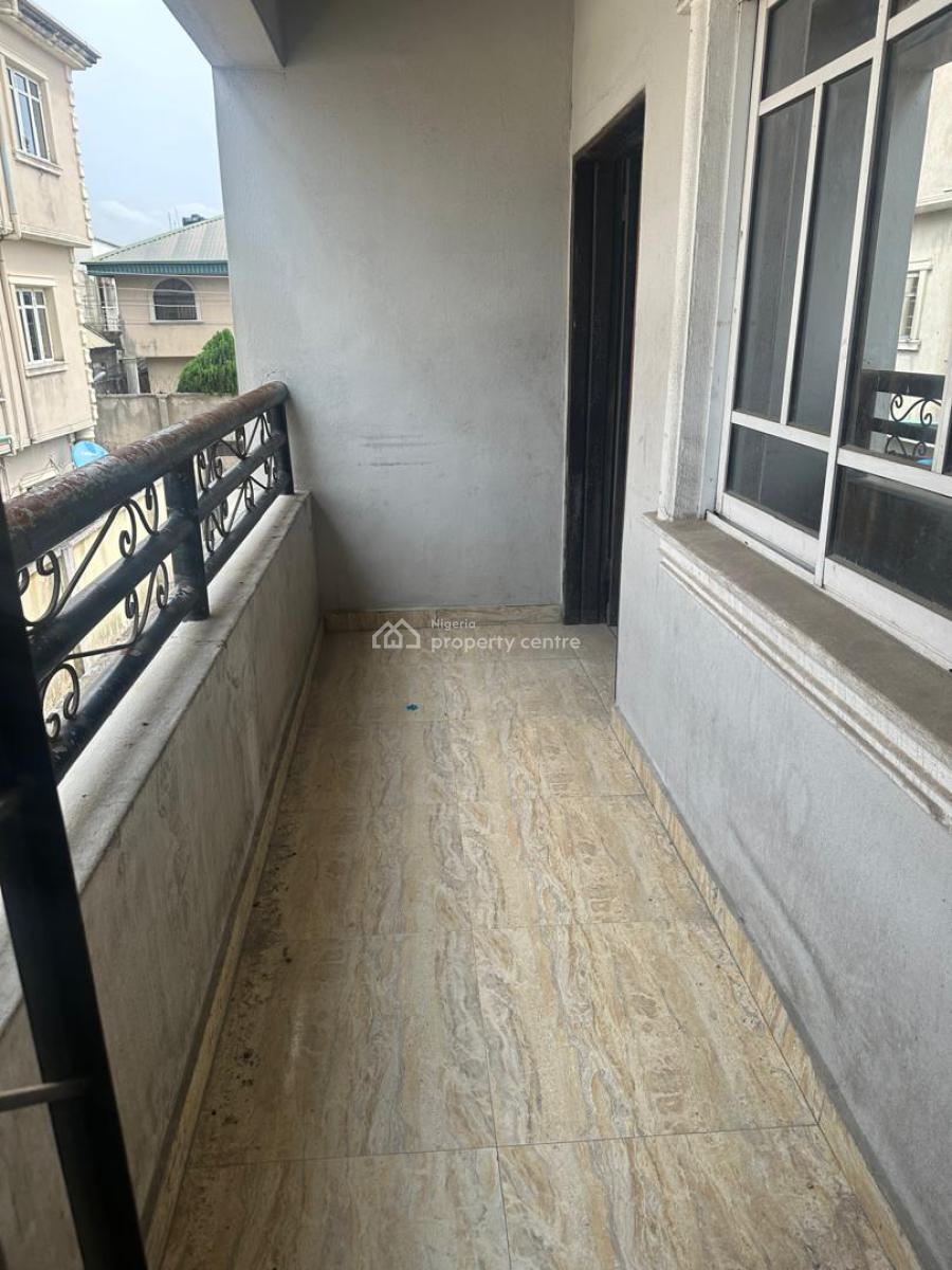 Upstairs Master Bedroom Inside a Shared Apartment, West Wood Estate, Badore, Ajah, Lagos, Self Contain (single Rooms) for Rent