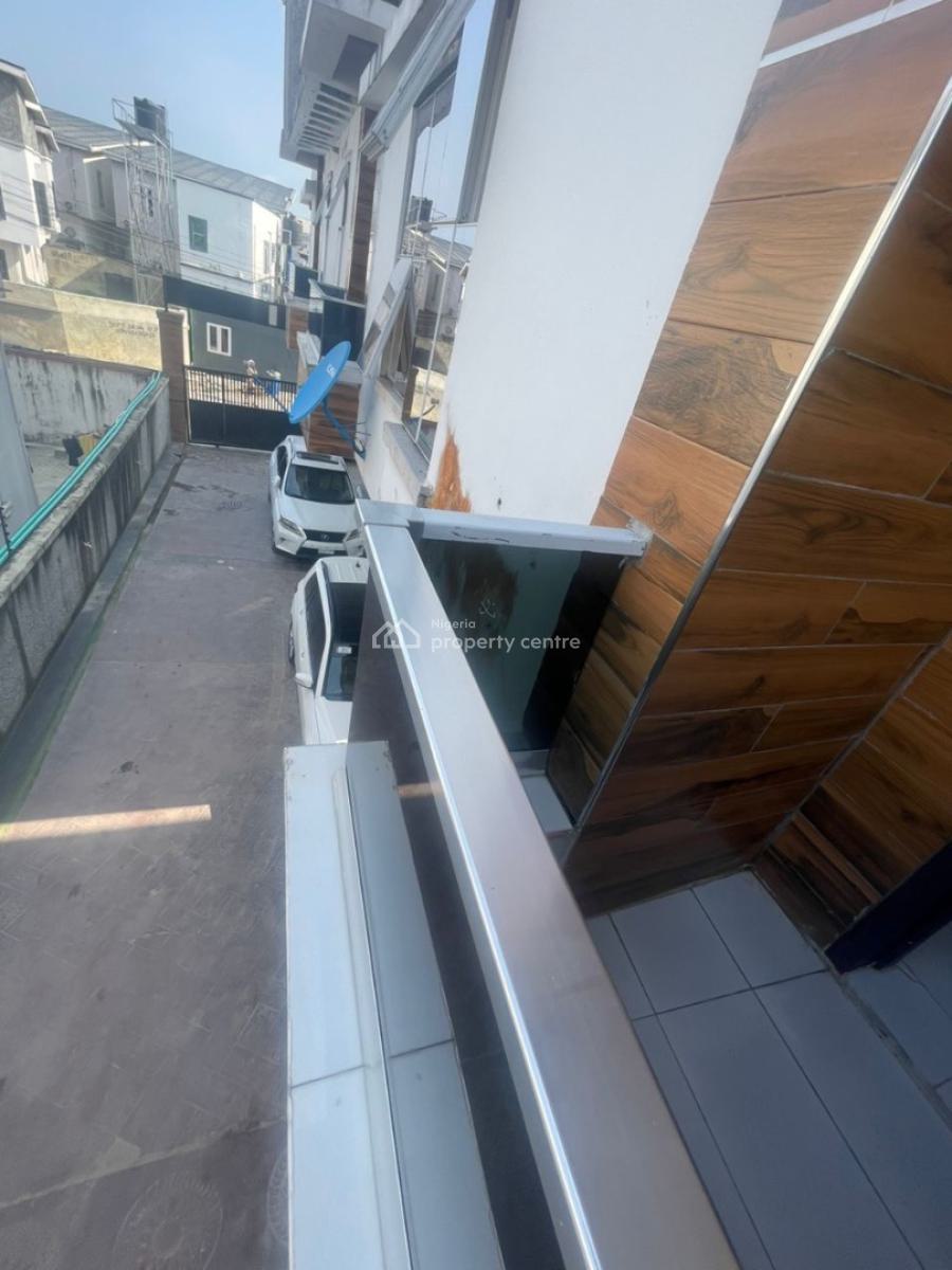 Clean and Standard Room( Downstairs) in a Shared Duplex, Orchid Road, Lekki, Lagos, Self Contain (single Rooms) for Rent