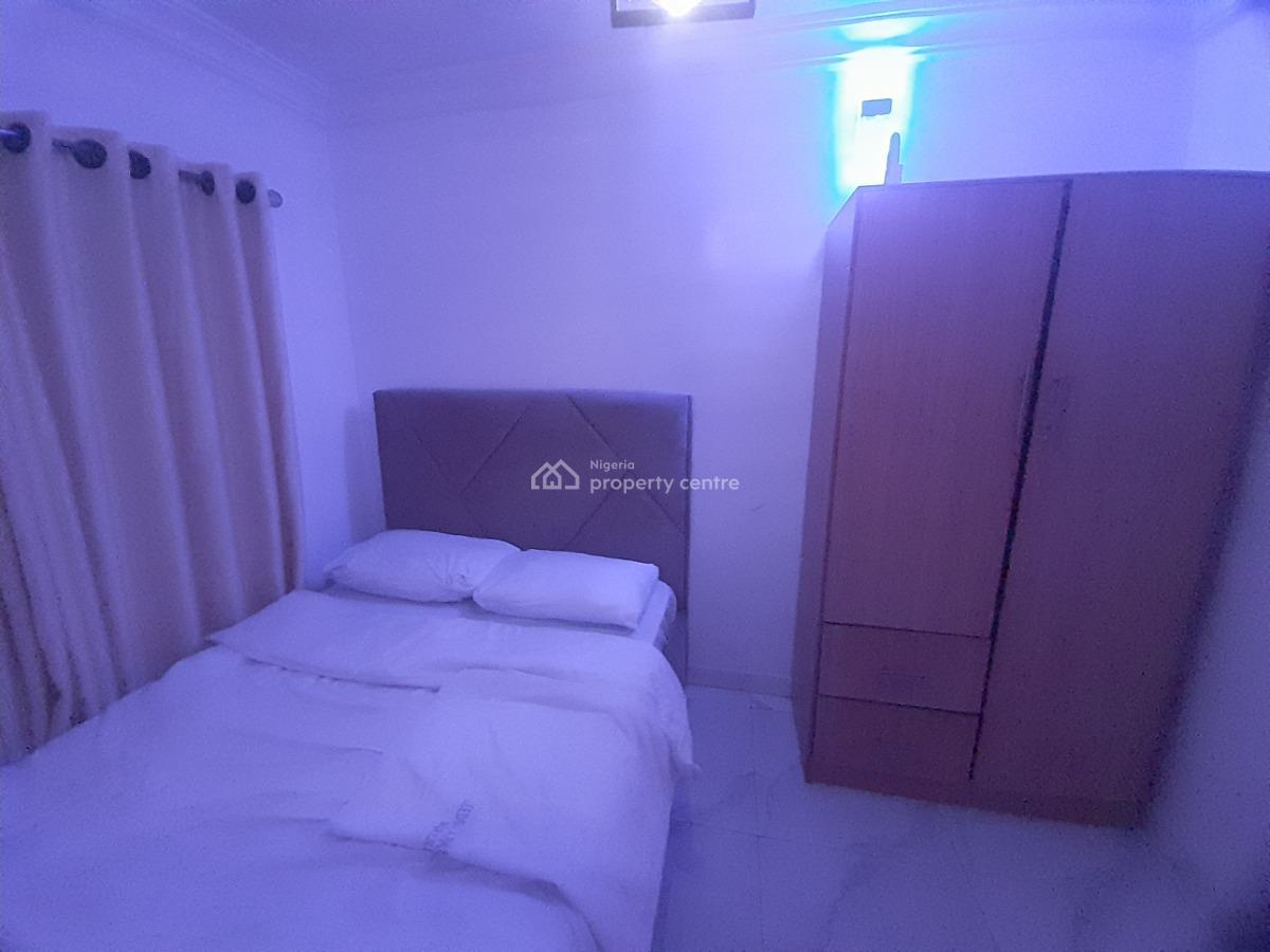 Studio Apartment a Luxury Staycation with a 5-star Comfort and Netflix, Gated Estate Near Nike Art Gallery and Lekki Top Restaurants, Lekki Phase 1, Lekki, Lagos, Flat / Apartment Short Let