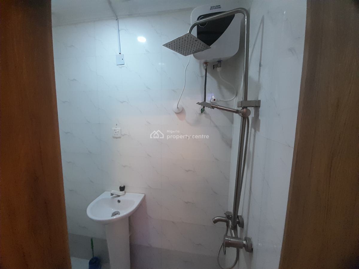 One Bedroom Apartment Luxury Decor Mood Lighting and Netflix for You, Near Shoprite Mall Lounges and Mins to Stadium and Eko Bridge Access, Surulere, Lagos, Flat / Apartment Short Let
