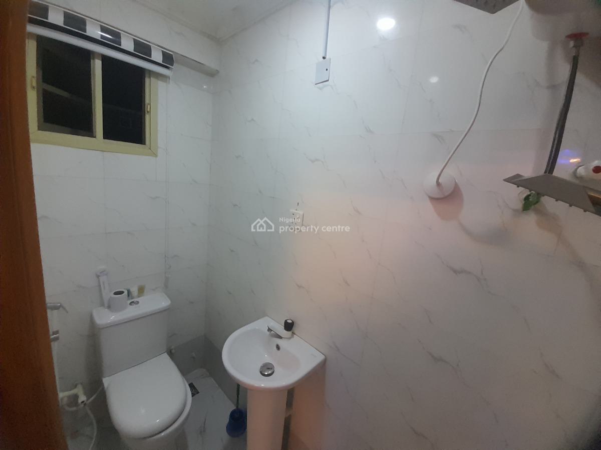 One Bedroom Apartment Fully Serviced Oasis with Housekeeping and Wifi, Surulere, Lagos, Flat / Apartment Short Let