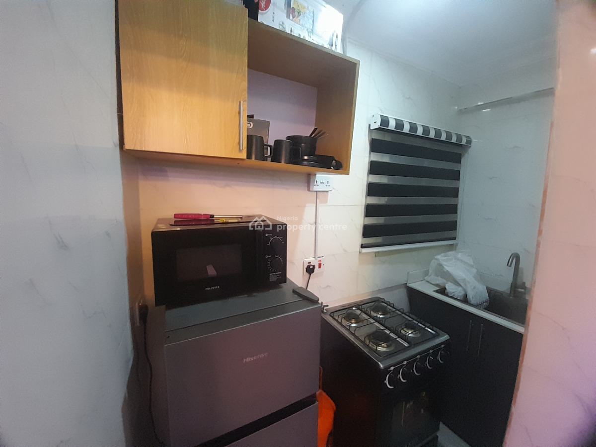 One Bedroom Apartment Luxury Escape Your Private  Relaxation Location, 7 Mins to Ozone Mall Near Top  Eateries and Entertainment Lounges, Akoka, Yaba, Lagos, Flat / Apartment Short Let