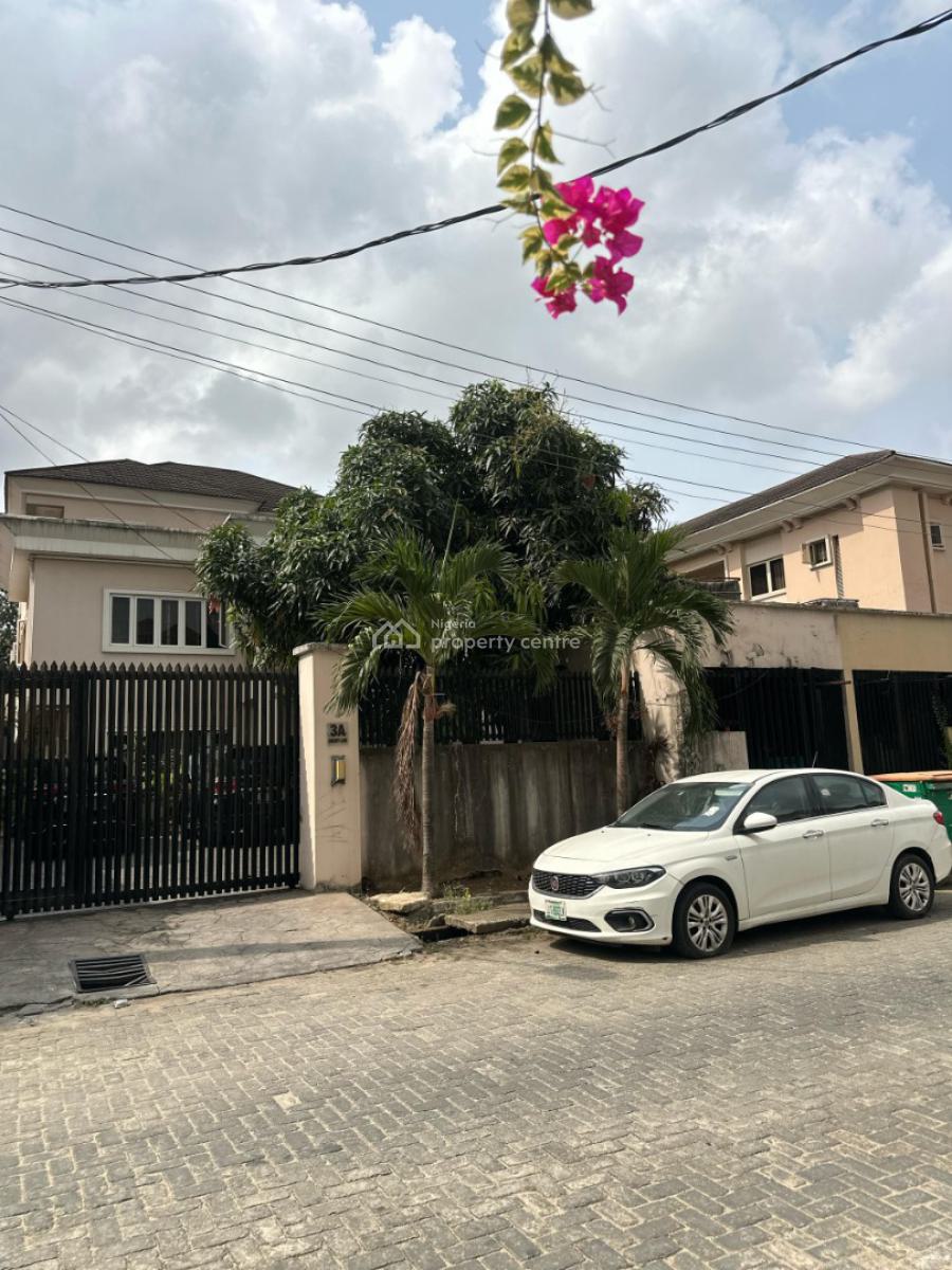 6bedroom Semi Detached House with 2 Bq  2 . 4bedroom, Ikoyi, Lagos, Semi-detached Duplex for Sale