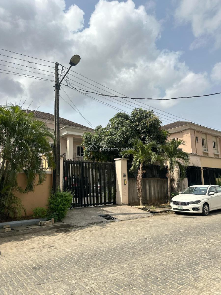 6bedroom Semi Detached House with 2 Bq  2 . 4bedroom, Ikoyi, Lagos, Semi-detached Duplex for Sale