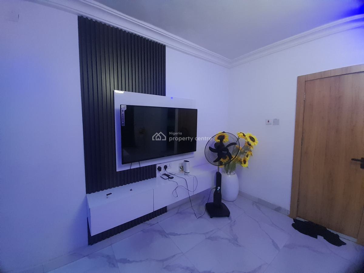 Studio Apartment 24 Hours Power Housekeeping and Entertainment Delight, Mins From Unilag Perfect with Top-notch Security and All Amenities, Akoka, Yaba, Lagos, Flat / Apartment Short Let