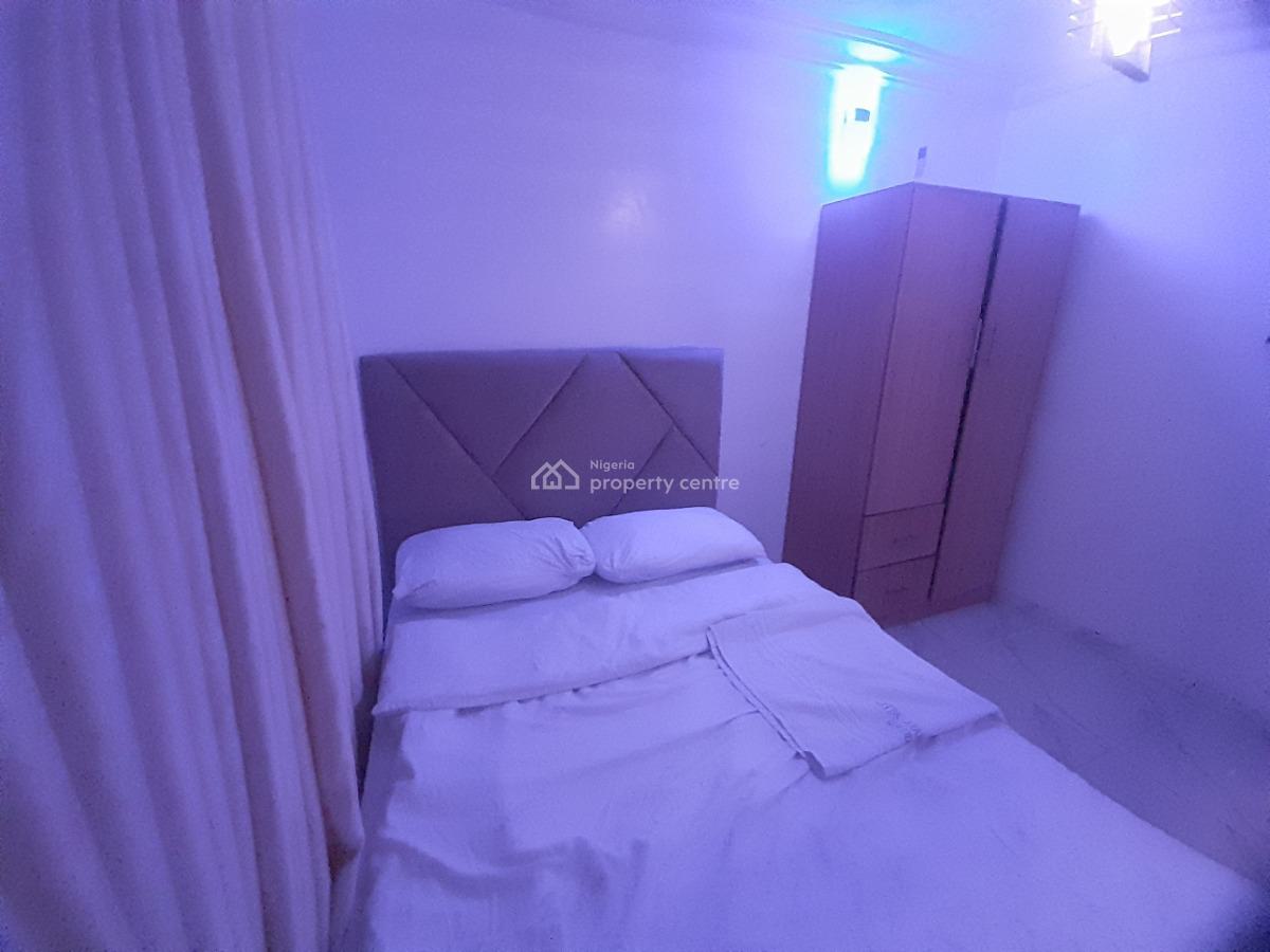Studio Apartment Fully Luxury Furnished with Smart Tv and Netflix, Secure and Serene Location Close to Top Eateries and Entertainment, Akoka, Yaba, Lagos, Flat / Apartment Short Let