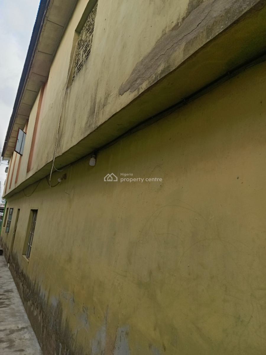 Standard House Storey Building, Shomolu, Shomolu, Lagos, Block of Flats for Sale
