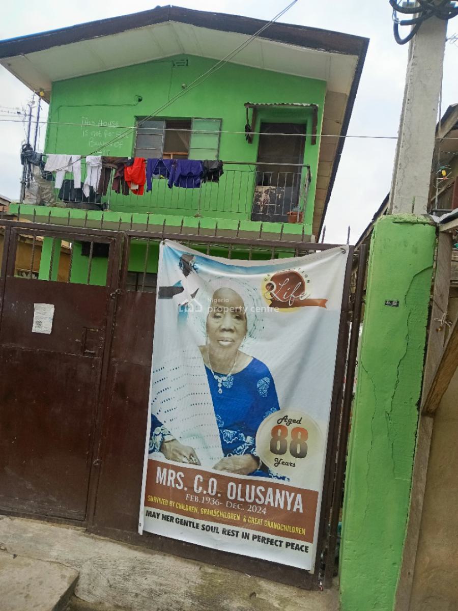 Standard House Storey Building, Shomolu, Shomolu, Lagos, Block of Flats for Sale