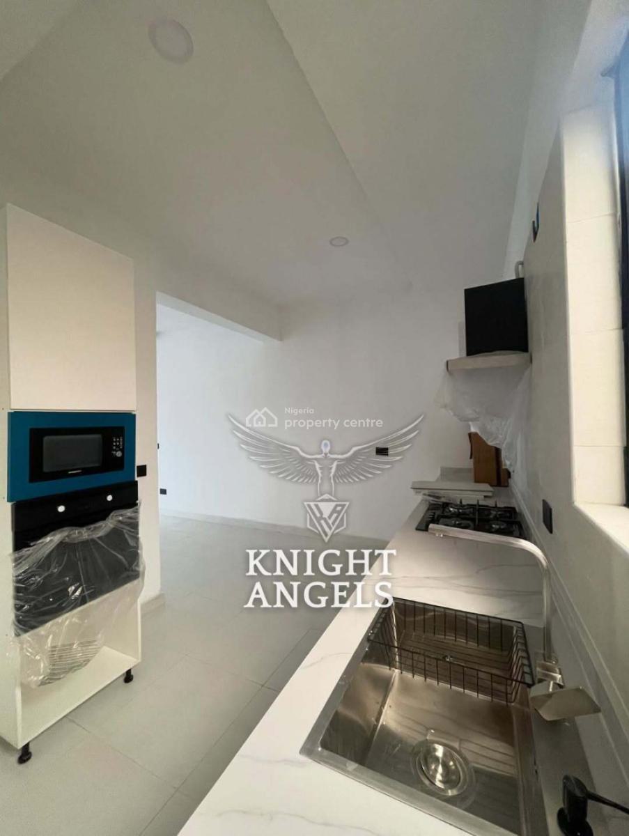Brand New 3-bedroom Apartment, Lekki Phase 1, Lekki, Lagos, Flat / Apartment for Rent