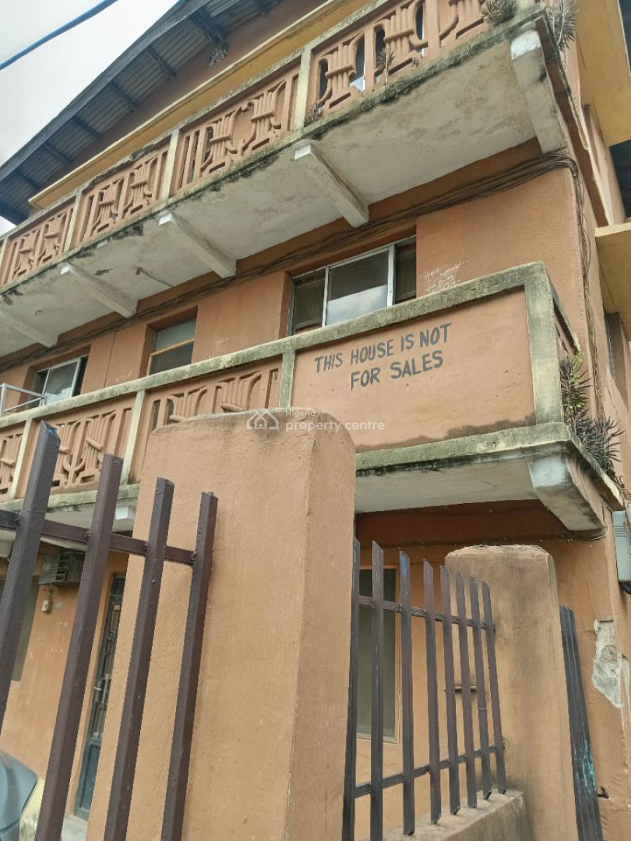Standard House 2 Storey Building, Fadeyi Yaba, Fadeyi, Shomolu, Lagos, Block of Flats for Sale