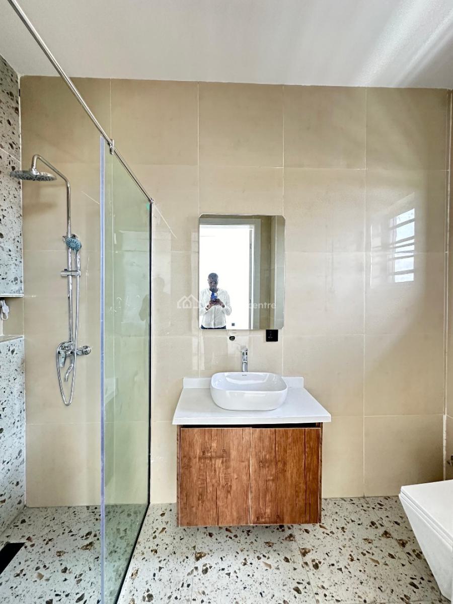 Luxury 3 Bedroom Apartment + Pool, Elevator and Gym, Few Minutes Drive From The Palms Shopping Mall, Lekki Phase 1, Lekki, Lagos, House for Sale