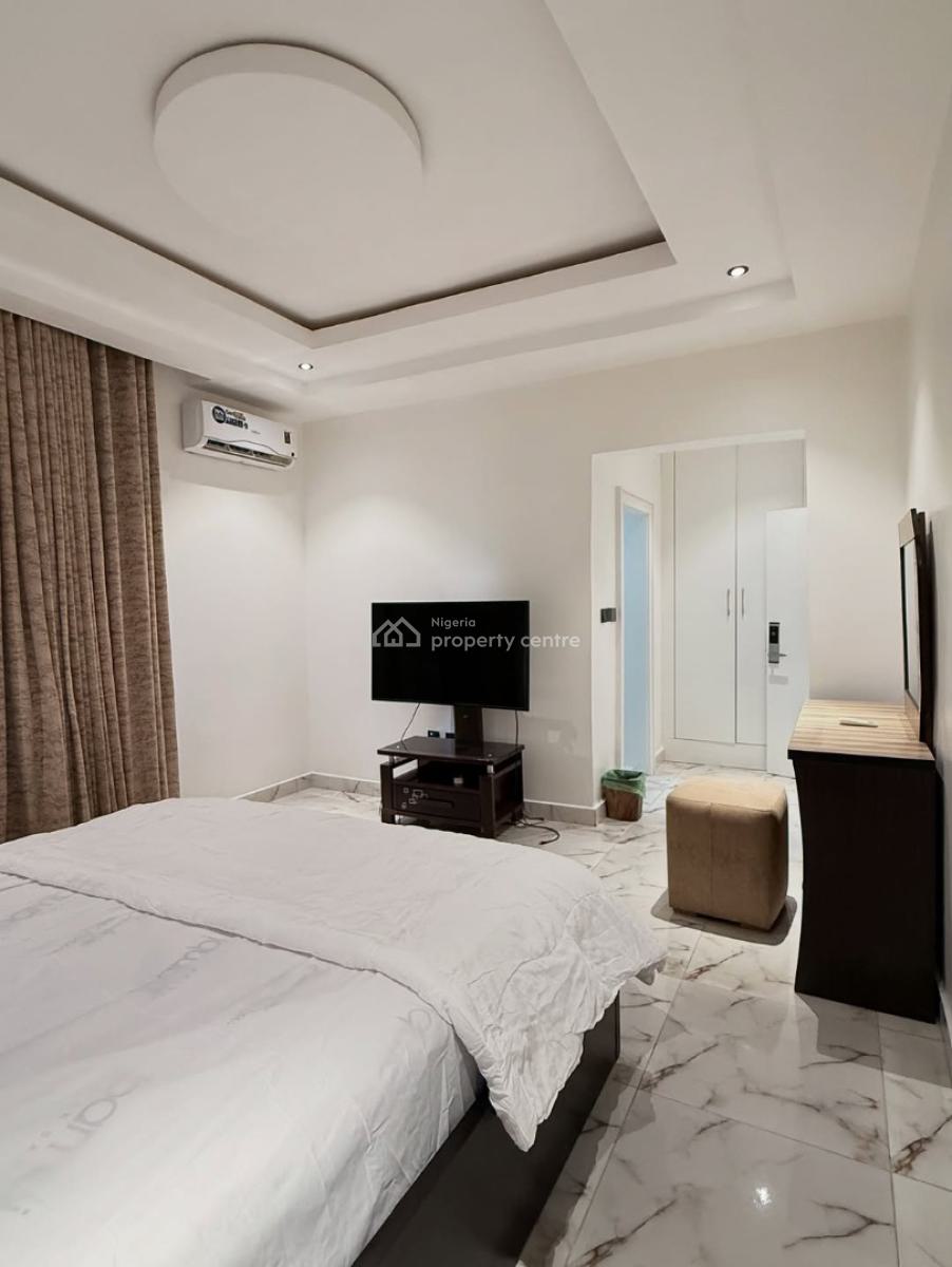Fully Furnished 3 Bedrooms Flat in an Estate (, Katampe (main), Katampe, Abuja, Flat / Apartment for Rent