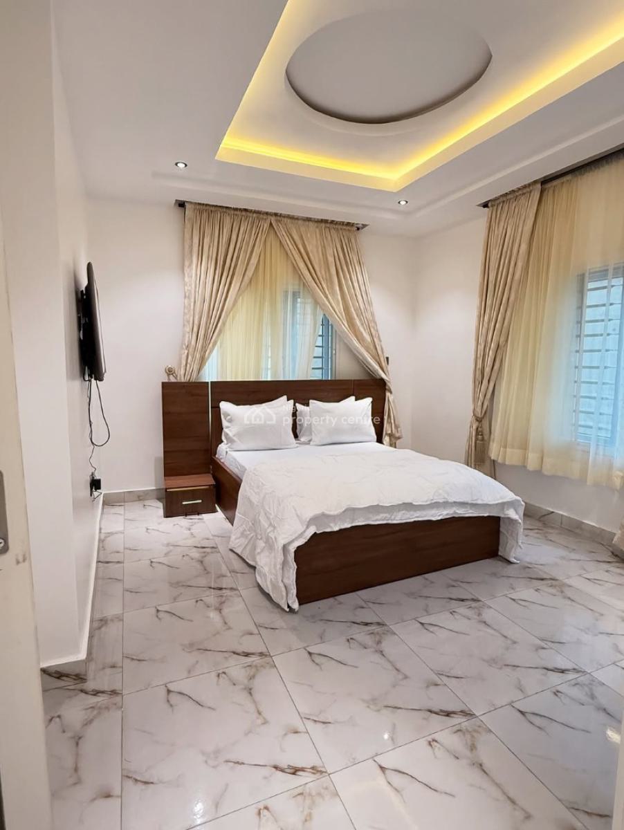 Fully Furnished 3 Bedrooms Flat in an Estate (, Katampe (main), Katampe, Abuja, Flat / Apartment for Rent