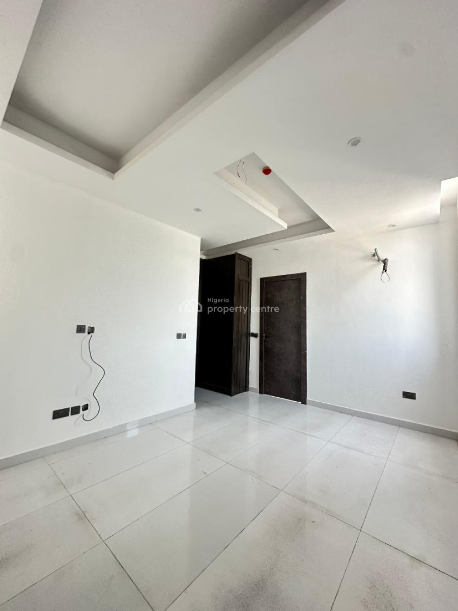 Beautiful 2 Bedroom Apartment Wishing a Serene Environment, Lekki Phase 1, Lekki, Lagos, Flat / Apartment for Sale