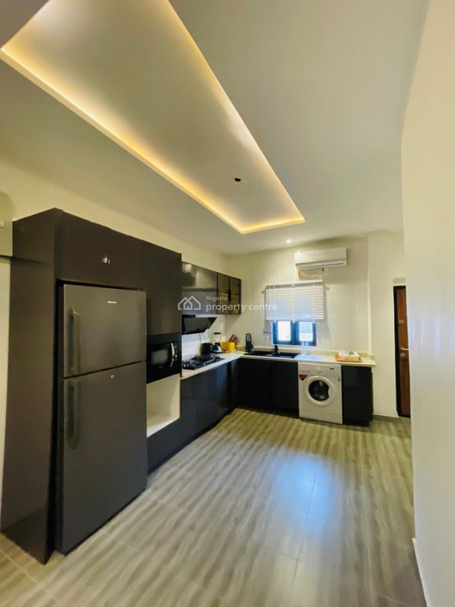 2 Bedroom Serviced Apartment, Lekki Phase 1, Lekki, Lagos, Flat / Apartment Short Let