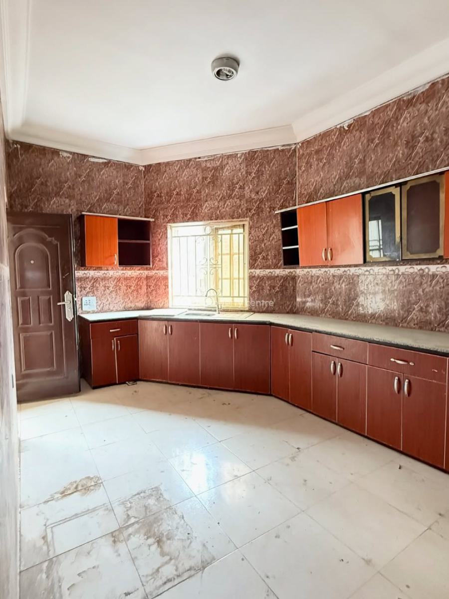 Spacious W Bedroom Apartment, Gwarimpa Main Abuja, Gwarinpa, Abuja, Flat / Apartment for Rent
